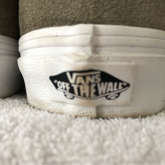 Vans Old Skool Tan Suede Sneakers in Practically New Condition! - Picture 7 of 12